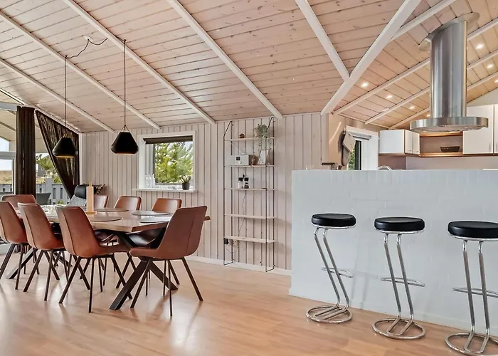 Sakulfuer - 2-5km From The Sea By Interhome